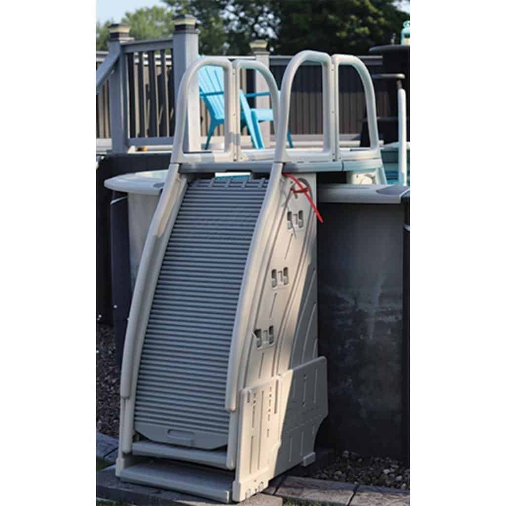 Confer Plastics 9300 Roll-2-Guard Above Ground Pool Step - Image 4