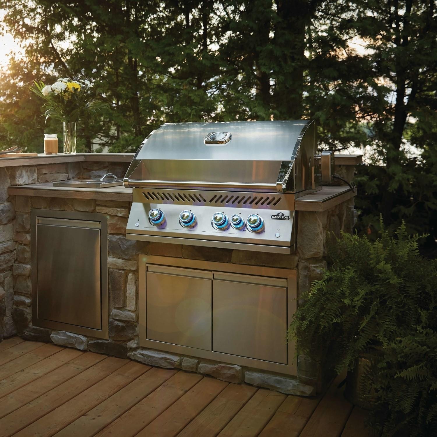 Napoleon Built-In 700 Series 32″ Gas Grill with Infrared Rear Burner - Image 4